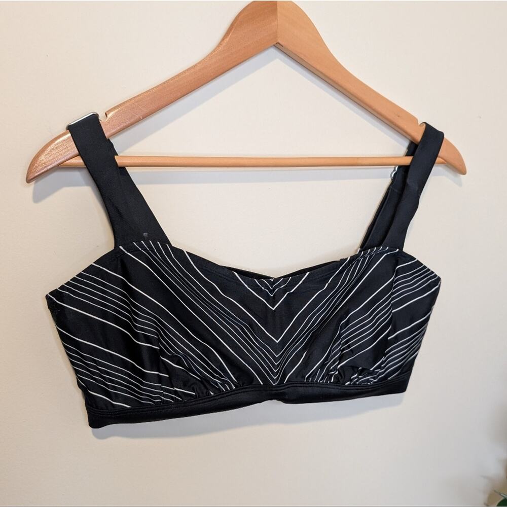 Athleta Wrap Bikini Top Black White Vibe Stripe 38D/DD